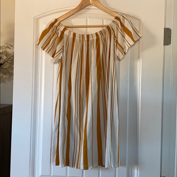 Forever 21 Off Shoulder Mini Dress - Picture 4 of 4